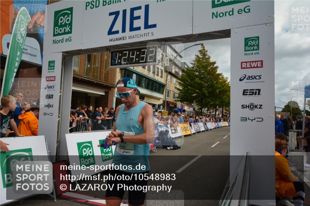 20.09.2026 - PSD Bank Halbmarathon LAZAROV Photography http://msf.ph/oto/10548983 20.09.2026 11:24:32 Ziel 1636, 2125, 2766, 3548, 4463 meine-sportfotos.de