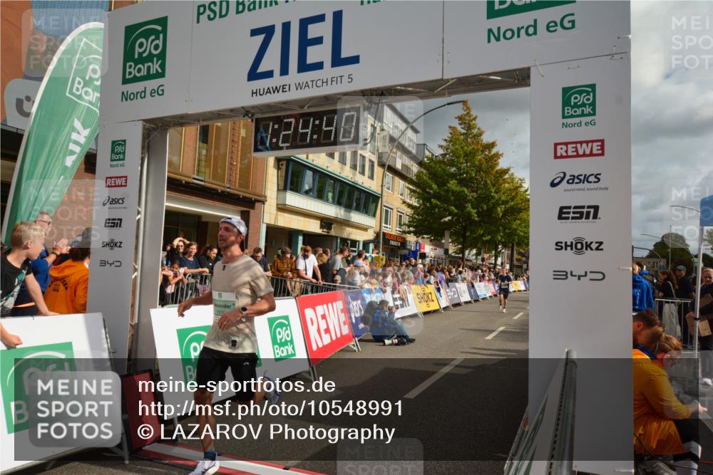 20.09.2026 - PSD Bank Halbmarathon LAZAROV Photography http://msf.ph/oto/10548991 20.09.2026 11:24:40 Ziel 1636, 2365, 2766, 4463 meine-sportfotos.de