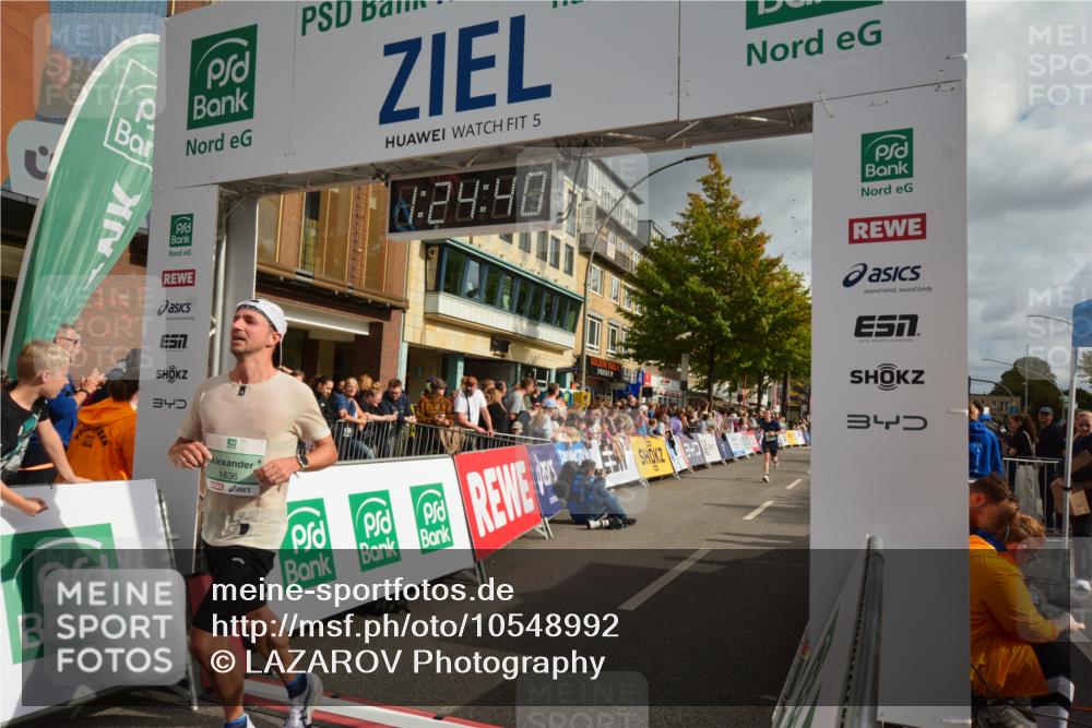 20.09.2026 - PSD Bank Halbmarathon LAZAROV Photography http://msf.ph/oto/10548992 20.09.2026 11:24:40 Ziel 1636, 2365, 2766, 4463 meine-sportfotos.de