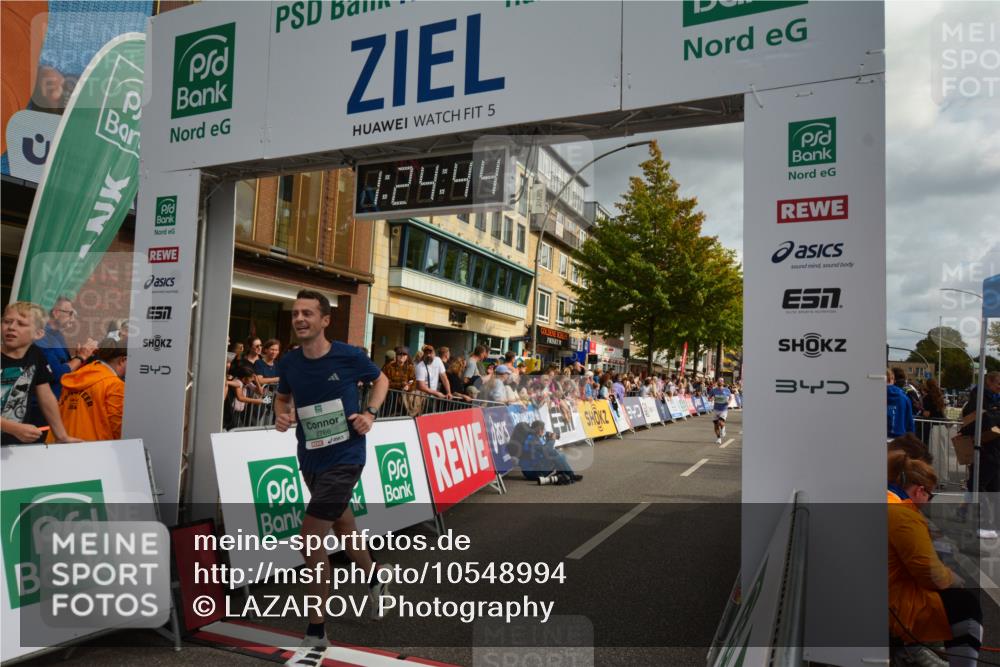 20.09.2026 - PSD Bank Halbmarathon LAZAROV Photography http://msf.ph/oto/10548994 20.09.2026 11:24:44 Ziel 1636, 1780, 1801, 2365, 2766 meine-sportfotos.de