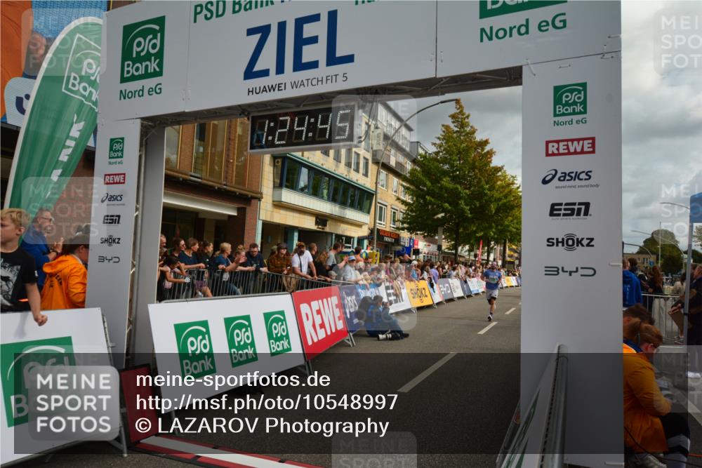 20.09.2026 - PSD Bank Halbmarathon LAZAROV Photography http://msf.ph/oto/10548997 20.09.2026 11:24:44 Ziel 1636, 1780, 1801, 2365, 2766 meine-sportfotos.de