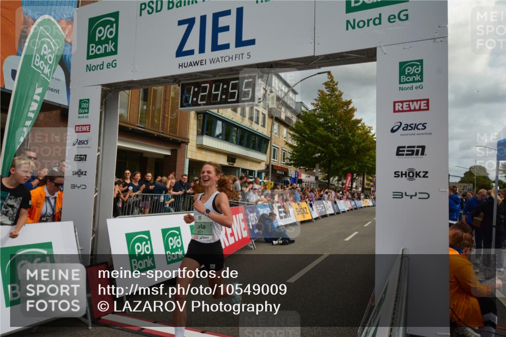 20.09.2026 - PSD Bank Halbmarathon LAZAROV Photography http://msf.ph/oto/10549009 20.09.2026 11:24:55 Ziel 1780, 1801, 3087 meine-sportfotos.de