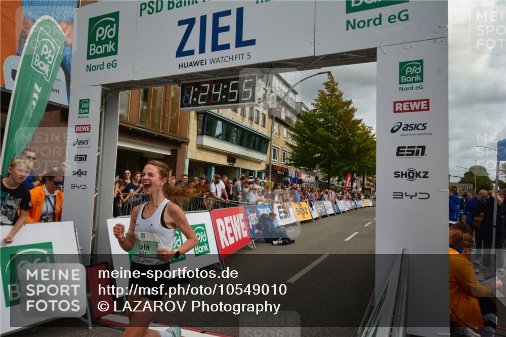 20.09.2026 - PSD Bank Halbmarathon LAZAROV Photography http://msf.ph/oto/10549010 20.09.2026 11:24:55 Ziel 1780, 1801, 3087 meine-sportfotos.de