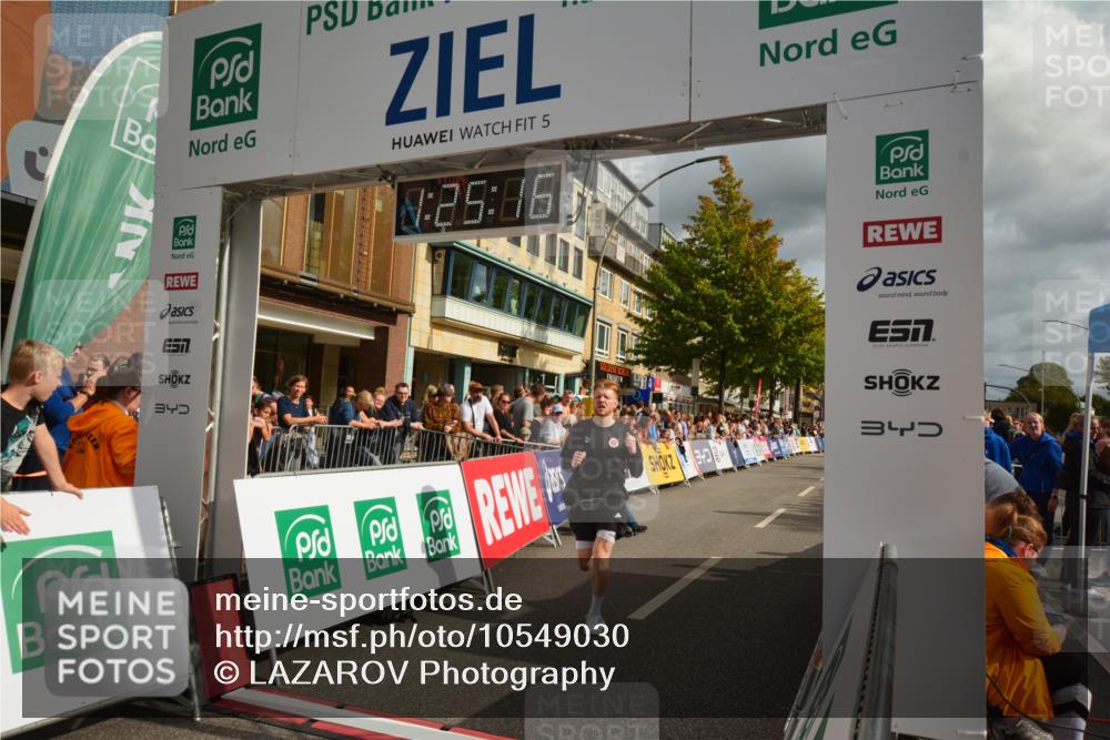 20.09.2026 - PSD Bank Halbmarathon LAZAROV Photography http://msf.ph/oto/10549030 20.09.2026 11:25:15 Ziel 2438, 4765 meine-sportfotos.de