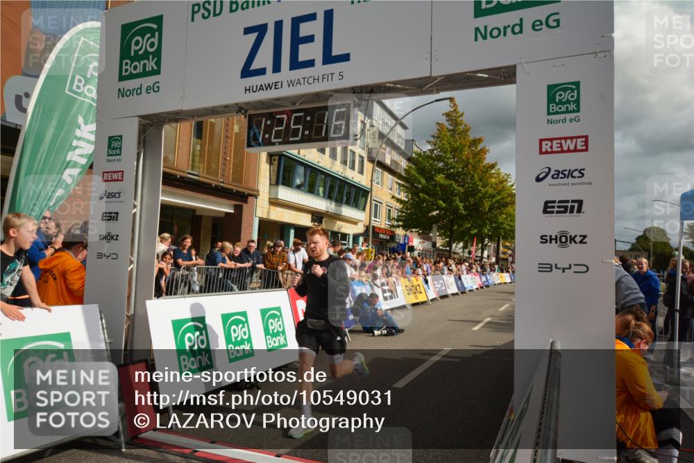 20.09.2026 - PSD Bank Halbmarathon LAZAROV Photography http://msf.ph/oto/10549031 20.09.2026 11:25:15 Ziel 2438, 4765 meine-sportfotos.de