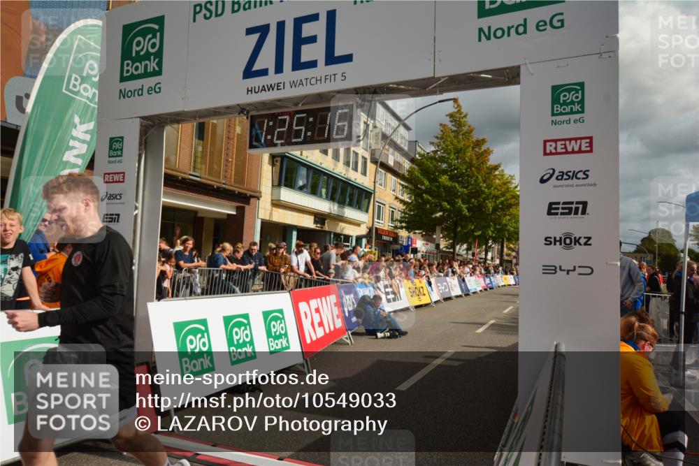 20.09.2026 - PSD Bank Halbmarathon LAZAROV Photography http://msf.ph/oto/10549033 20.09.2026 11:25:16 Ziel 4765 meine-sportfotos.de