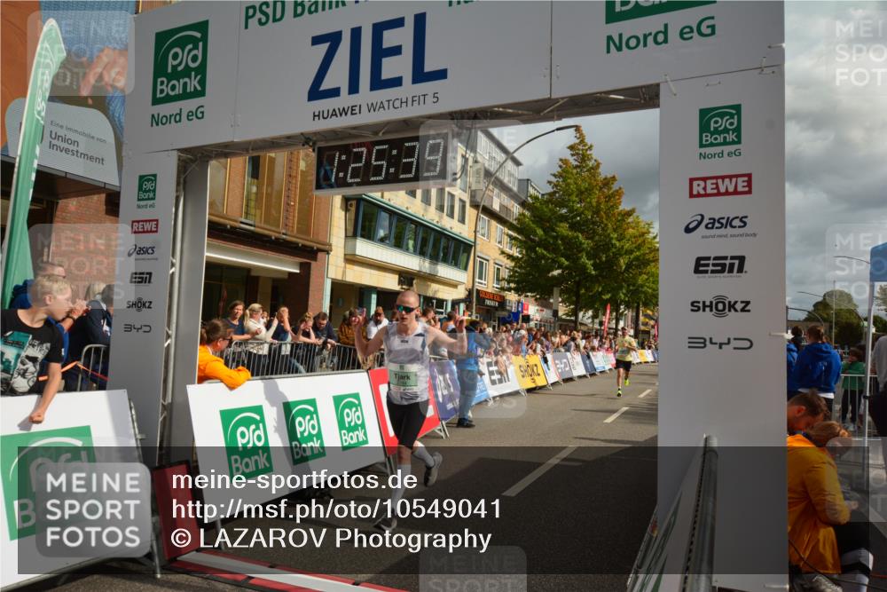 20.09.2026 - PSD Bank Halbmarathon LAZAROV Photography http://msf.ph/oto/10549041 20.09.2026 11:25:38 Ziel 1428, 2339, 2744 meine-sportfotos.de