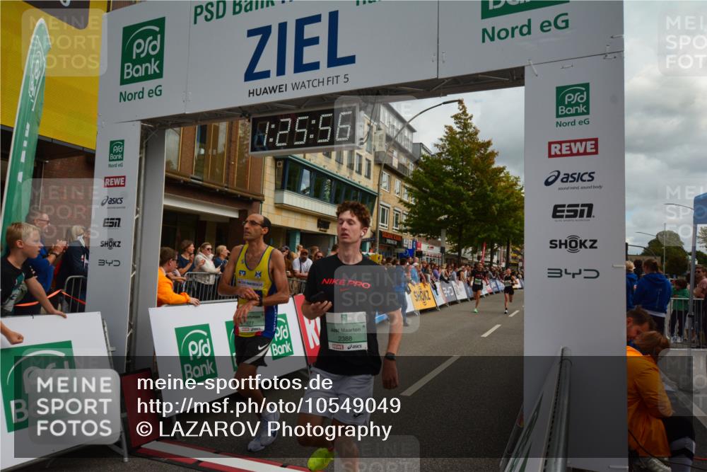 20.09.2026 - PSD Bank Halbmarathon LAZAROV Photography http://msf.ph/oto/10549049 20.09.2026 11:25:56 Ziel 2377, 2388, 4133, 4277, 4729 meine-sportfotos.de