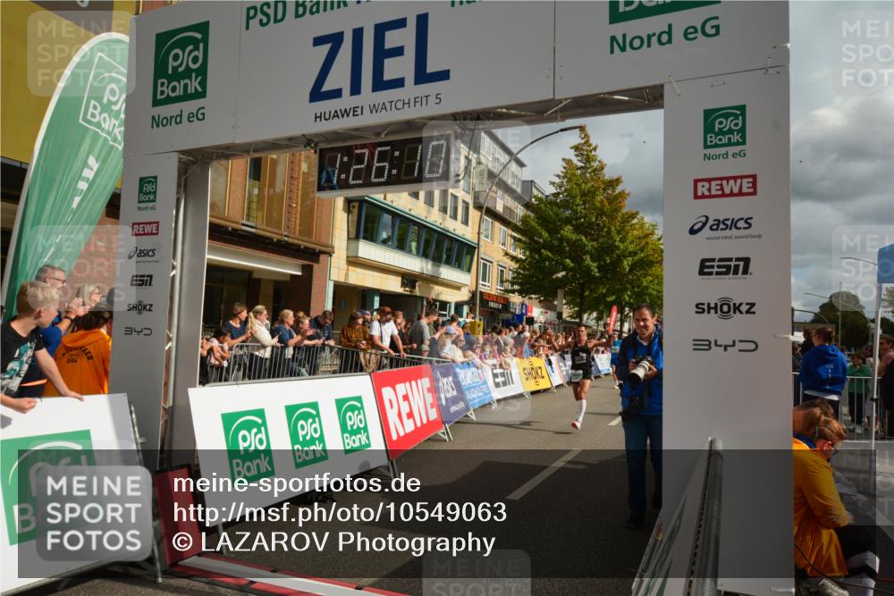 20.09.2026 - PSD Bank Halbmarathon LAZAROV Photography http://msf.ph/oto/10549063 20.09.2026 11:26:10 Ziel 2333, 3710, 4347, 4518 meine-sportfotos.de