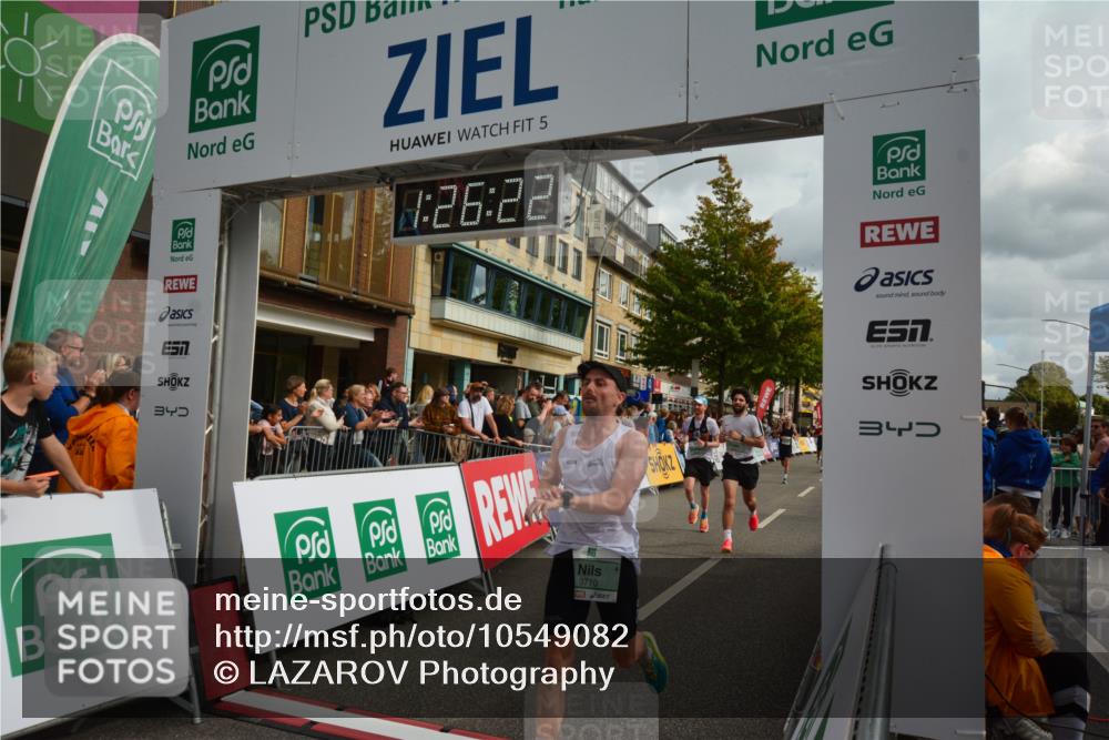 20.09.2026 - PSD Bank Halbmarathon LAZAROV Photography http://msf.ph/oto/10549082 20.09.2026 11:26:22 Ziel 1518, 2603, 2620, 3710, 4174, 4518 meine-sportfotos.de