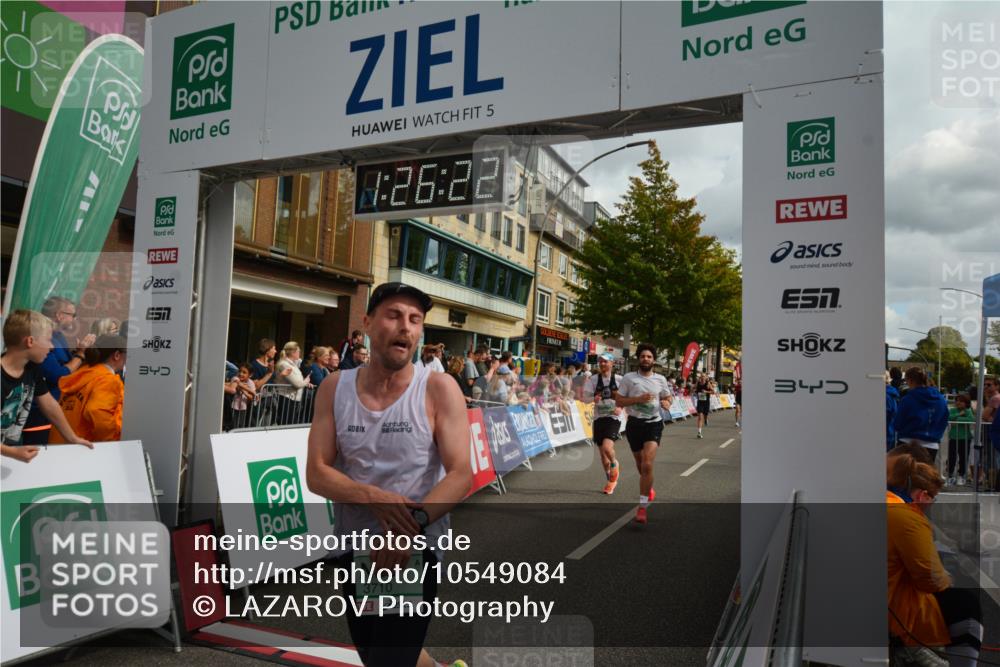 20.09.2026 - PSD Bank Halbmarathon LAZAROV Photography http://msf.ph/oto/10549084 20.09.2026 11:26:22 Ziel 1518, 2603, 2620, 3710, 4174, 4518 meine-sportfotos.de