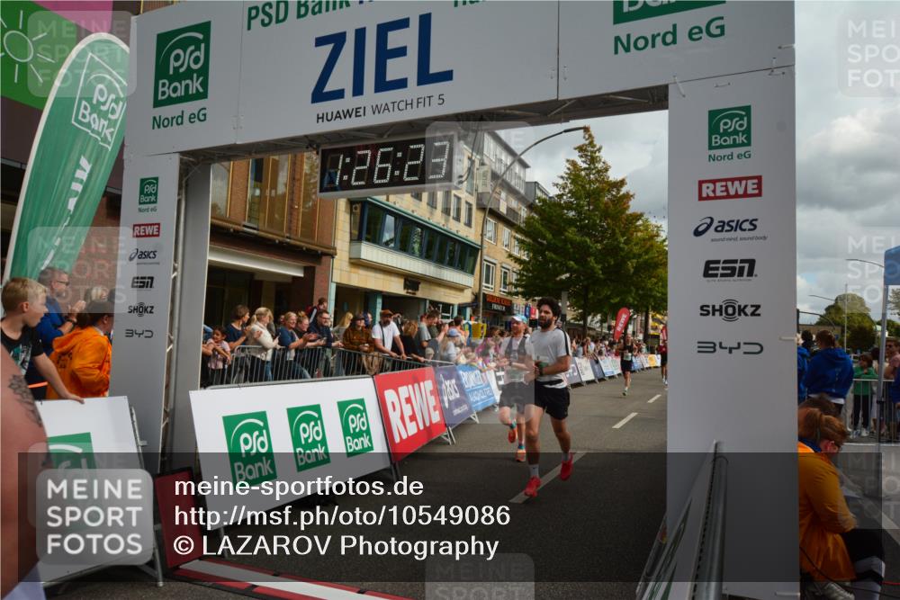 20.09.2026 - PSD Bank Halbmarathon LAZAROV Photography http://msf.ph/oto/10549086 20.09.2026 11:26:22 Ziel 1518, 2603, 2620, 3710, 4174, 4518 meine-sportfotos.de