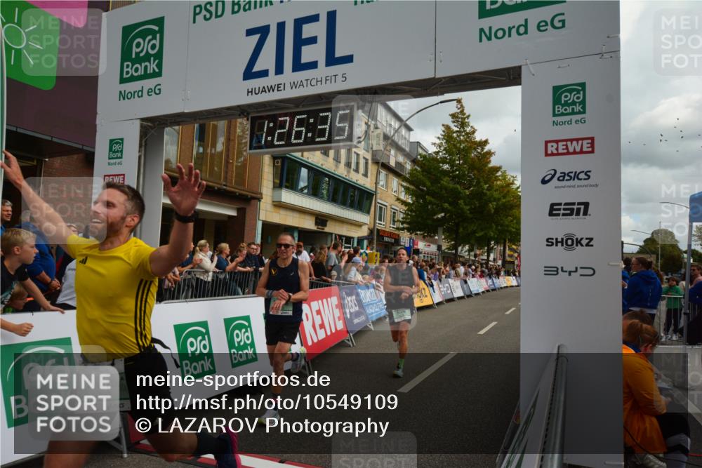 20.09.2026 - PSD Bank Halbmarathon LAZAROV Photography http://msf.ph/oto/10549109 20.09.2026 11:26:35 Ziel 1950, 3081, 3998, 4373, 4396 meine-sportfotos.de