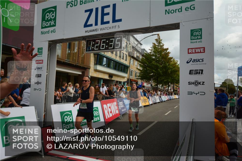 20.09.2026 - PSD Bank Halbmarathon LAZAROV Photography http://msf.ph/oto/10549110 20.09.2026 11:26:35 Ziel 1950, 3081, 3998, 4373, 4396 meine-sportfotos.de