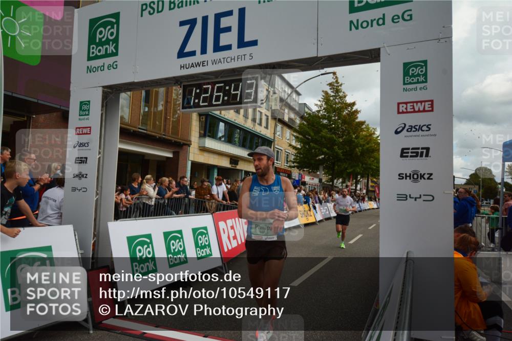 20.09.2026 - PSD Bank Halbmarathon LAZAROV Photography http://msf.ph/oto/10549117 20.09.2026 11:26:43 Ziel 1950, 2292, 3886, 3998 meine-sportfotos.de