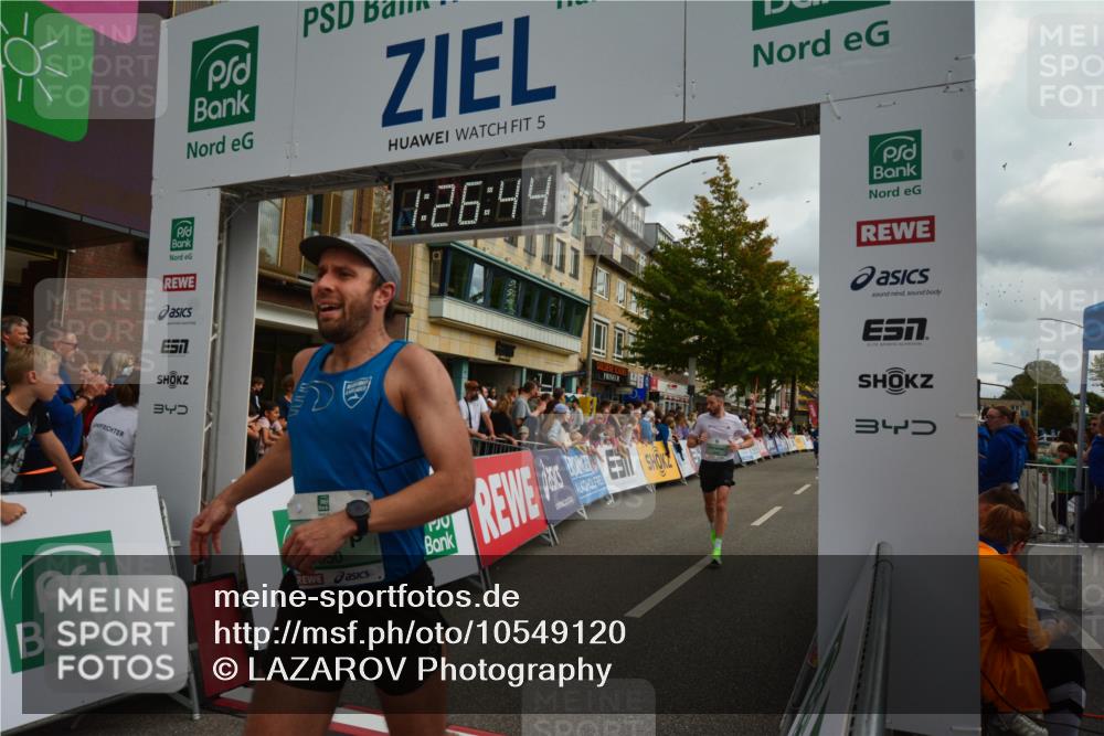 20.09.2026 - PSD Bank Halbmarathon LAZAROV Photography http://msf.ph/oto/10549120 20.09.2026 11:26:43 Ziel 1950, 2292, 3886, 3998 meine-sportfotos.de