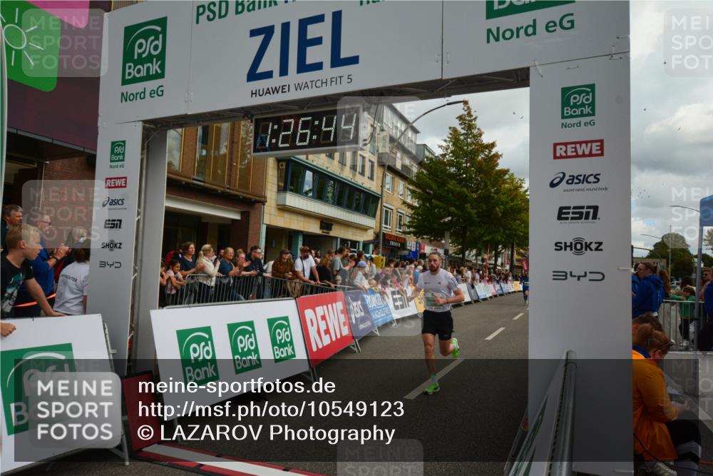 20.09.2026 - PSD Bank Halbmarathon LAZAROV Photography http://msf.ph/oto/10549123 20.09.2026 11:26:44 Ziel 1287, 1950, 2292, 3886, 3998, 4056 meine-sportfotos.de