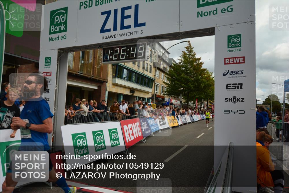 20.09.2026 - PSD Bank Halbmarathon LAZAROV Photography http://msf.ph/oto/10549129 20.09.2026 11:26:49 Ziel 1287, 1950, 2292, 2845, 3886, 3998, 4056 meine-sportfotos.de