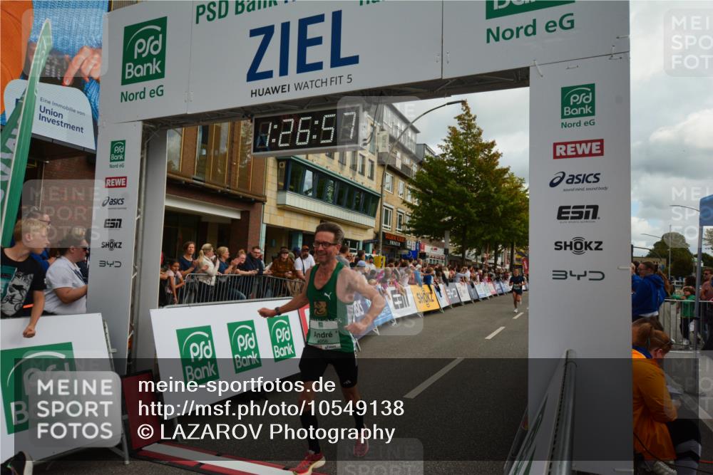 20.09.2026 - PSD Bank Halbmarathon LAZAROV Photography http://msf.ph/oto/10549138 20.09.2026 11:26:56 Ziel 1287, 1574, 2292, 2346, 2845, 4056, 4553 meine-sportfotos.de
