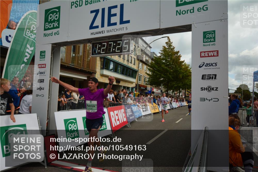 20.09.2026 - PSD Bank Halbmarathon LAZAROV Photography http://msf.ph/oto/10549163 20.09.2026 11:27:24 Ziel 1078, 1314, 2096, 2813, 2880, 4100, 4496, 4648 meine-sportfotos.de