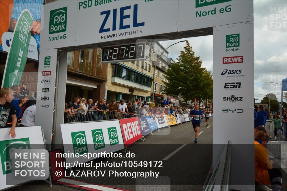 20.09.2026 - PSD Bank Halbmarathon LAZAROV Photography http://msf.ph/oto/10549172 20.09.2026 11:27:27 Ziel 1078, 2096, 2880, 4100, 4496, 4648 meine-sportfotos.de
