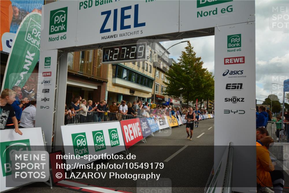 20.09.2026 - PSD Bank Halbmarathon LAZAROV Photography http://msf.ph/oto/10549179 20.09.2026 11:27:29 Ziel 1078, 2096, 2880, 4100, 4496, 4648 meine-sportfotos.de