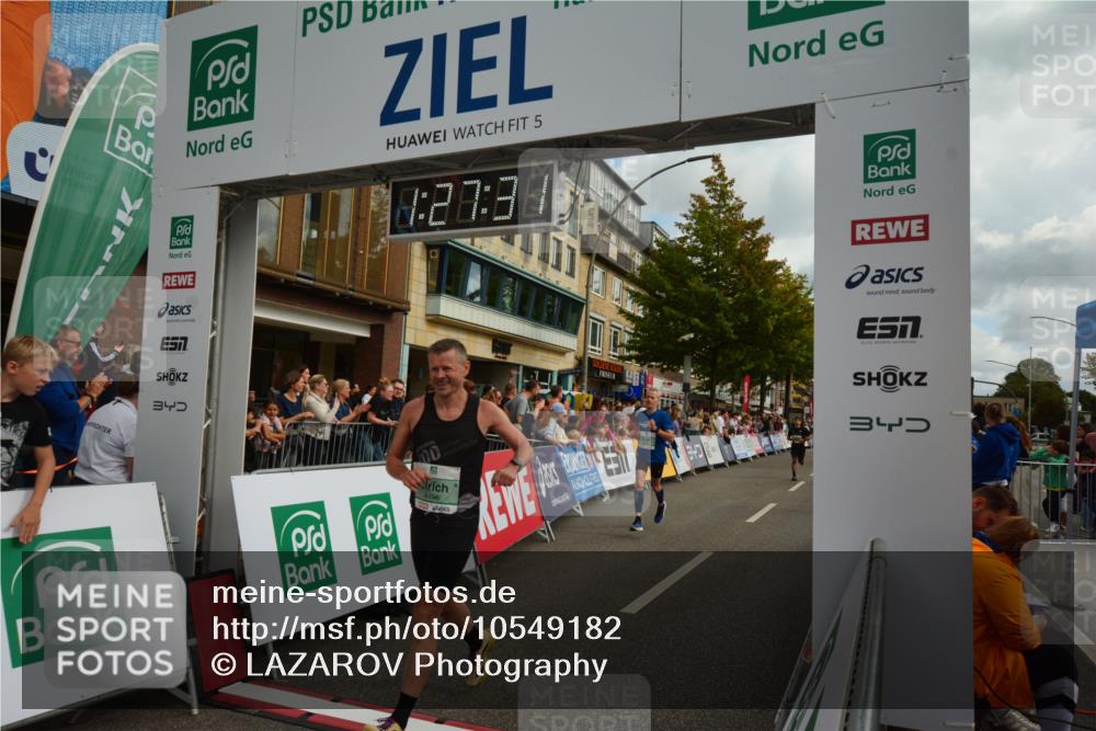 20.09.2026 - PSD Bank Halbmarathon LAZAROV Photography http://msf.ph/oto/10549182 20.09.2026 11:27:31 Ziel 1078, 2096, 2880, 4100, 4496, 4648 meine-sportfotos.de
