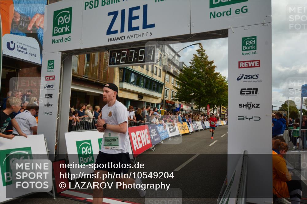 20.09.2026 - PSD Bank Halbmarathon LAZAROV Photography http://msf.ph/oto/10549204 20.09.2026 11:27:51 Ziel 1606, 2544, 3189, 3348, 3431, 4462 meine-sportfotos.de