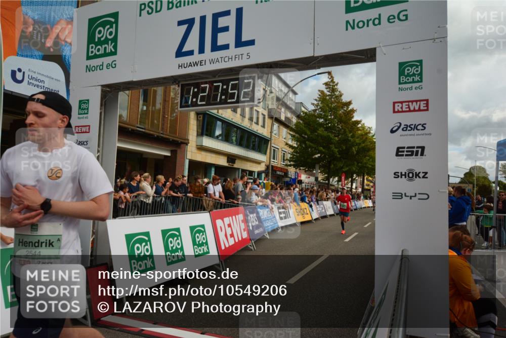 20.09.2026 - PSD Bank Halbmarathon LAZAROV Photography http://msf.ph/oto/10549206 20.09.2026 11:27:51 Ziel 1606, 2544, 3189, 3348, 3431, 4462 meine-sportfotos.de