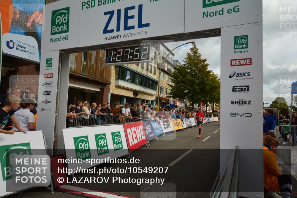 20.09.2026 - PSD Bank Halbmarathon LAZAROV Photography http://msf.ph/oto/10549207 20.09.2026 11:27:51 Ziel 1606, 2544, 3189, 3348, 3431, 4462 meine-sportfotos.de