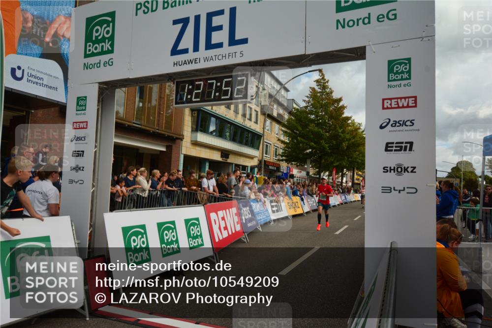 20.09.2026 - PSD Bank Halbmarathon LAZAROV Photography http://msf.ph/oto/10549209 20.09.2026 11:27:52 Ziel 1606, 2544, 3189, 3348, 3431, 4462 meine-sportfotos.de