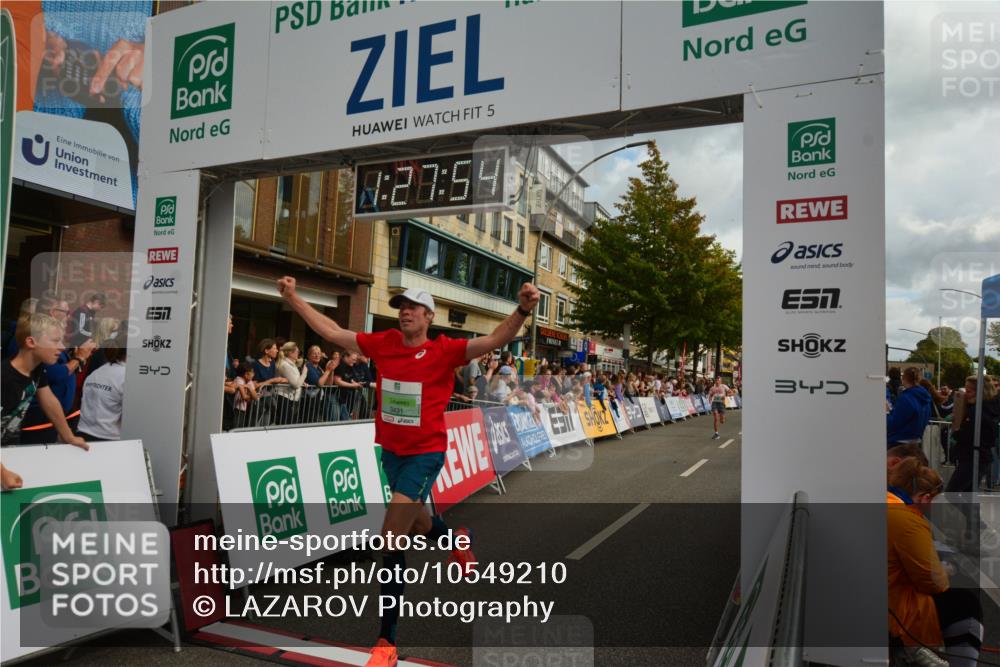 20.09.2026 - PSD Bank Halbmarathon LAZAROV Photography http://msf.ph/oto/10549210 20.09.2026 11:27:53 Ziel 1399, 1606, 2544, 3189, 3431, 4462 meine-sportfotos.de