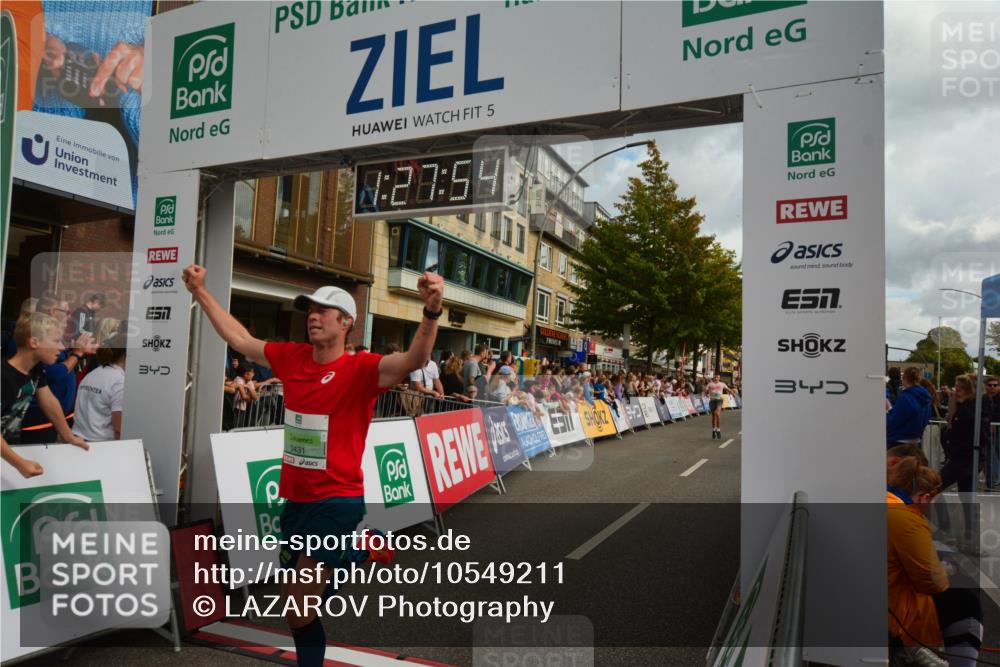 20.09.2026 - PSD Bank Halbmarathon LAZAROV Photography http://msf.ph/oto/10549211 20.09.2026 11:27:53 Ziel 1399, 1606, 2544, 3189, 3431, 4462 meine-sportfotos.de