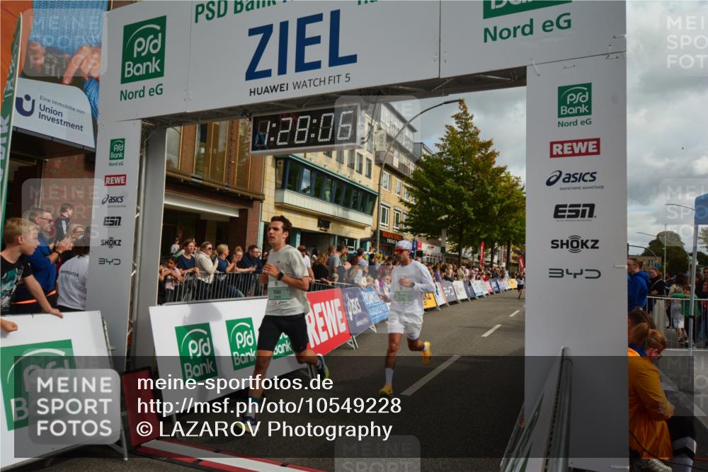 20.09.2026 - PSD Bank Halbmarathon LAZAROV Photography http://msf.ph/oto/10549228 20.09.2026 11:28:05 Ziel 1096, 1399, 1606, 1679, 2484, 3068, 3207, 3362, 4795 meine-sportfotos.de