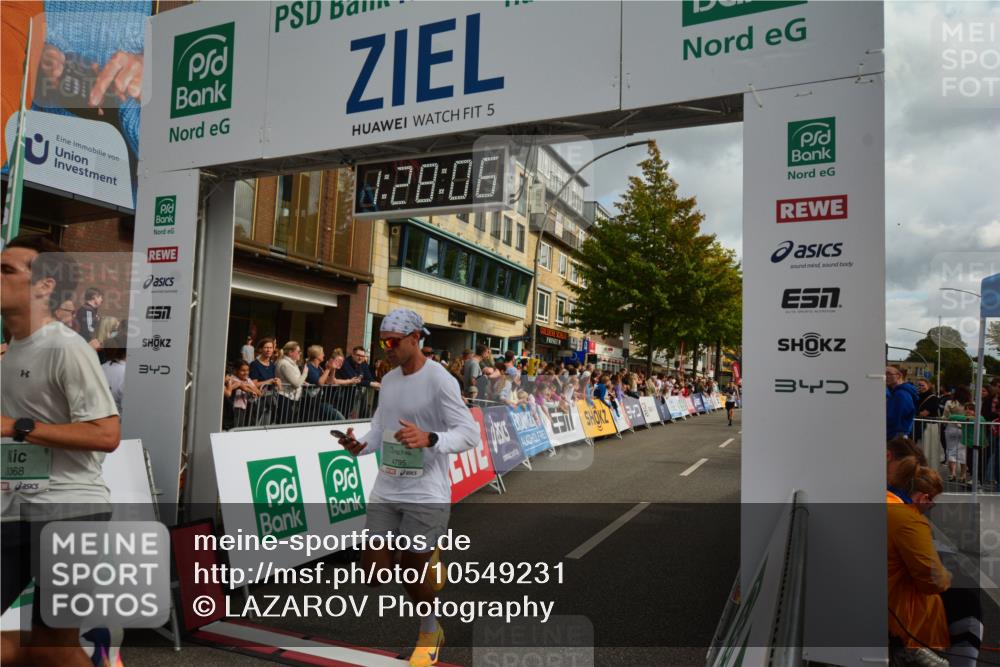 20.09.2026 - PSD Bank Halbmarathon LAZAROV Photography http://msf.ph/oto/10549231 20.09.2026 11:28:06 Ziel 1096, 1399, 1606, 1679, 2484, 3068, 3207, 3362, 4795 meine-sportfotos.de