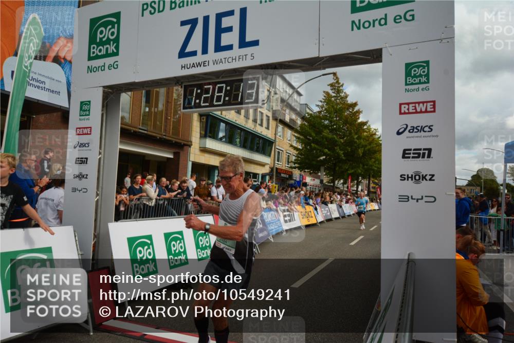 20.09.2026 - PSD Bank Halbmarathon LAZAROV Photography http://msf.ph/oto/10549241 20.09.2026 11:28:13 Ziel 1096, 1679, 2484, 3207, 3362 meine-sportfotos.de