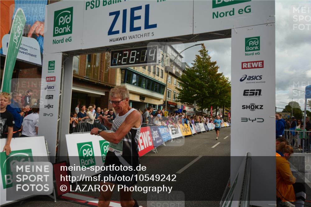 20.09.2026 - PSD Bank Halbmarathon LAZAROV Photography http://msf.ph/oto/10549242 20.09.2026 11:28:13 Ziel 1096, 1679, 2484, 3207, 3362 meine-sportfotos.de