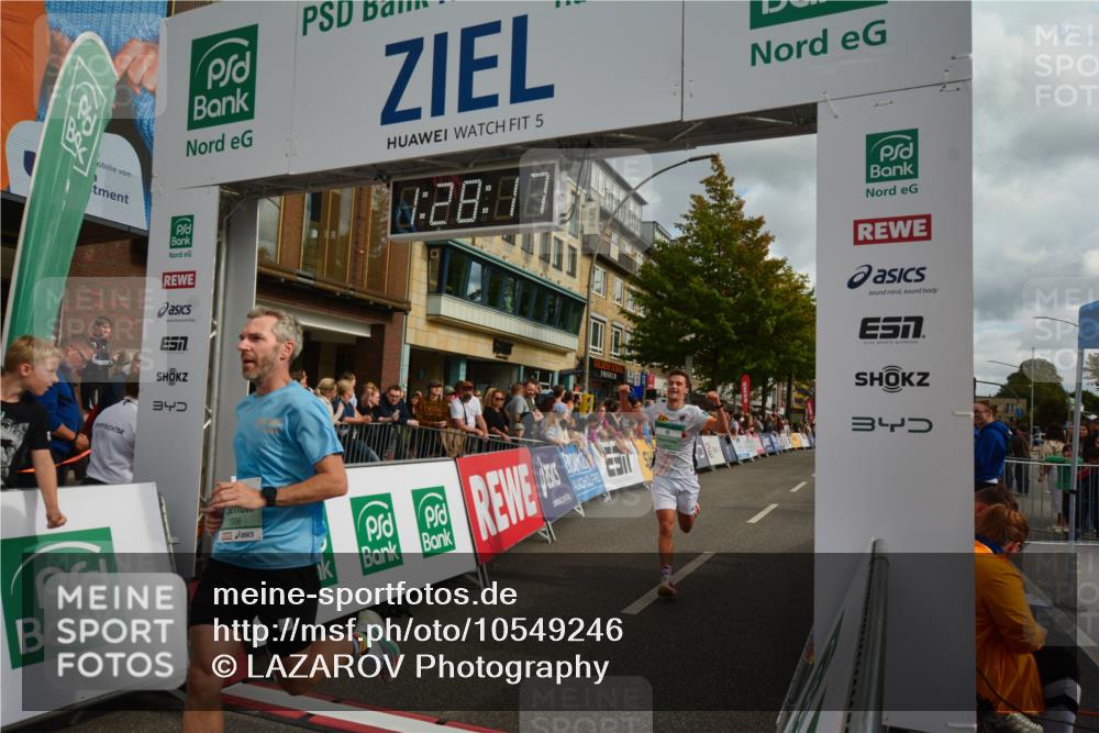 20.09.2026 - PSD Bank Halbmarathon LAZAROV Photography http://msf.ph/oto/10549246 20.09.2026 11:28:16 Ziel 1096, 1679, 2484, 3077, 3207, 3362 meine-sportfotos.de