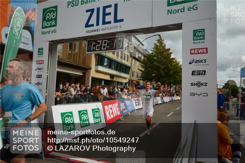 20.09.2026 - PSD Bank Halbmarathon LAZAROV Photography http://msf.ph/oto/10549247 20.09.2026 11:28:16 Ziel 1096, 1679, 2484, 3077, 3207, 3362 meine-sportfotos.de