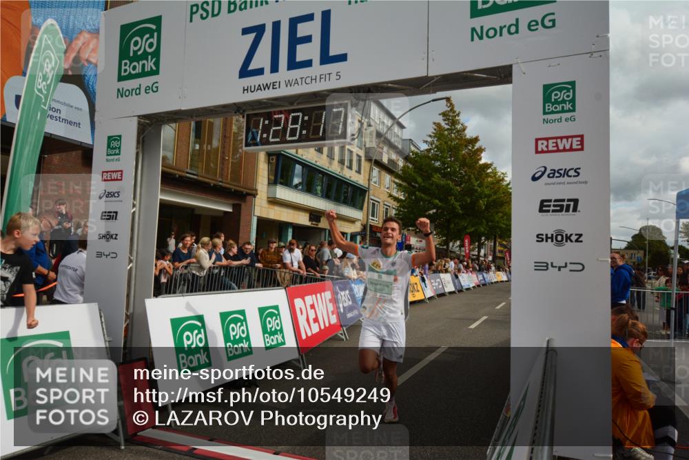 20.09.2026 - PSD Bank Halbmarathon LAZAROV Photography http://msf.ph/oto/10549249 20.09.2026 11:28:16 Ziel 1096, 1679, 2484, 3077, 3207, 3362 meine-sportfotos.de