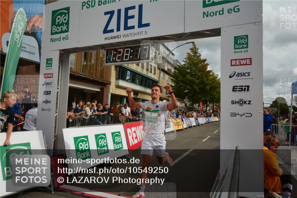 20.09.2026 - PSD Bank Halbmarathon LAZAROV Photography http://msf.ph/oto/10549250 20.09.2026 11:28:17 Ziel 1096, 1679, 2484, 3077, 3362 meine-sportfotos.de