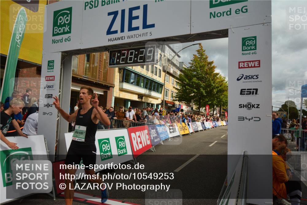 20.09.2026 - PSD Bank Halbmarathon LAZAROV Photography http://msf.ph/oto/10549253 20.09.2026 11:28:28 Ziel 2645, 3077 meine-sportfotos.de