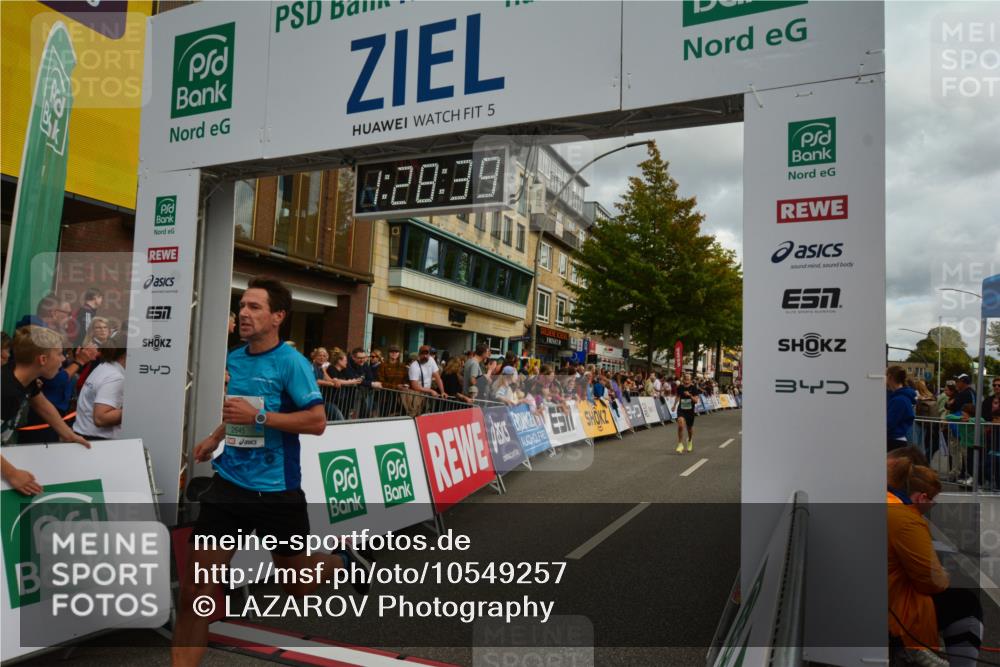 20.09.2026 - PSD Bank Halbmarathon LAZAROV Photography http://msf.ph/oto/10549257 20.09.2026 11:28:38 Ziel 1333, 1506, 2490, 2645, 2820, 4325 meine-sportfotos.de