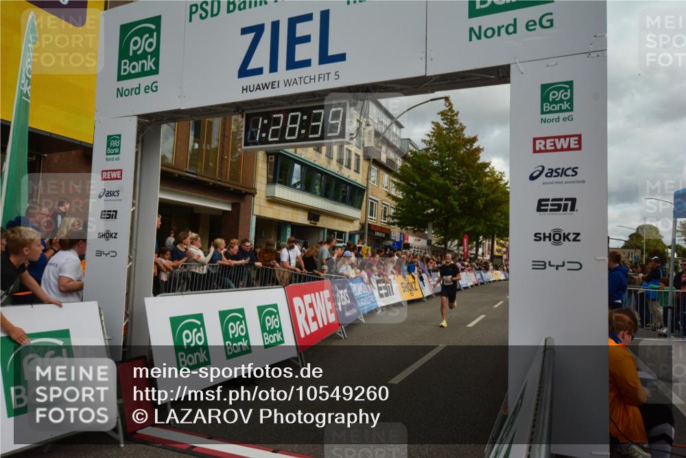 20.09.2026 - PSD Bank Halbmarathon LAZAROV Photography http://msf.ph/oto/10549260 20.09.2026 11:28:39 Ziel 1333, 1506, 2372, 2490, 2645, 2820, 4325 meine-sportfotos.de