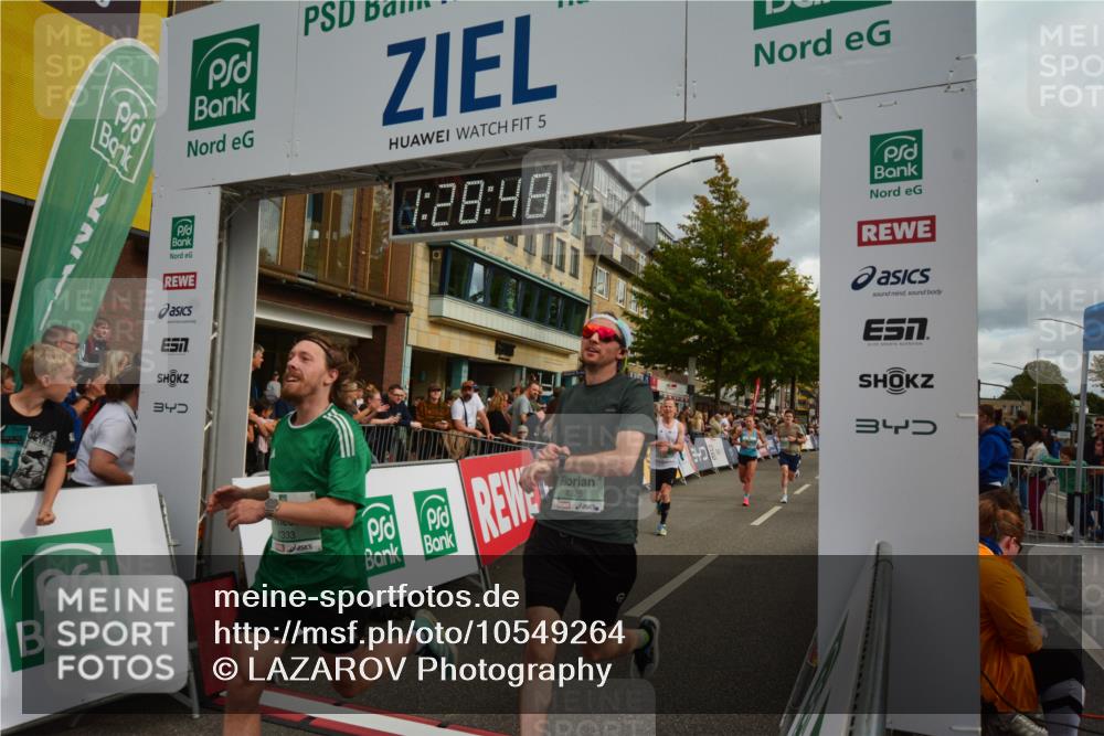 20.09.2026 - PSD Bank Halbmarathon LAZAROV Photography http://msf.ph/oto/10549264 20.09.2026 11:28:47 Ziel 1333, 1506, 2372, 2490, 2820, 3665, 4325 meine-sportfotos.de