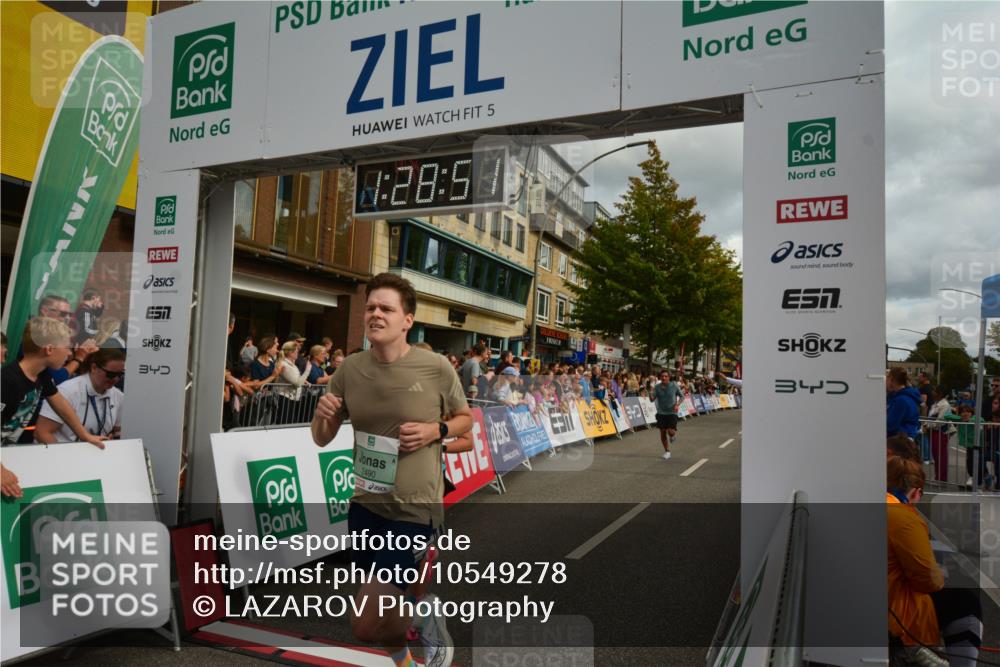 20.09.2026 - PSD Bank Halbmarathon LAZAROV Photography http://msf.ph/oto/10549278 20.09.2026 11:28:51 Ziel 1057, 1333, 1506, 2372, 2490, 3665, 4325 meine-sportfotos.de