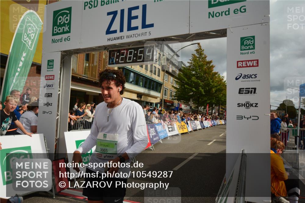 20.09.2026 - PSD Bank Halbmarathon LAZAROV Photography http://msf.ph/oto/10549287 20.09.2026 11:28:54 Ziel 1057, 1506, 2372, 2490, 3665, 4325 meine-sportfotos.de
