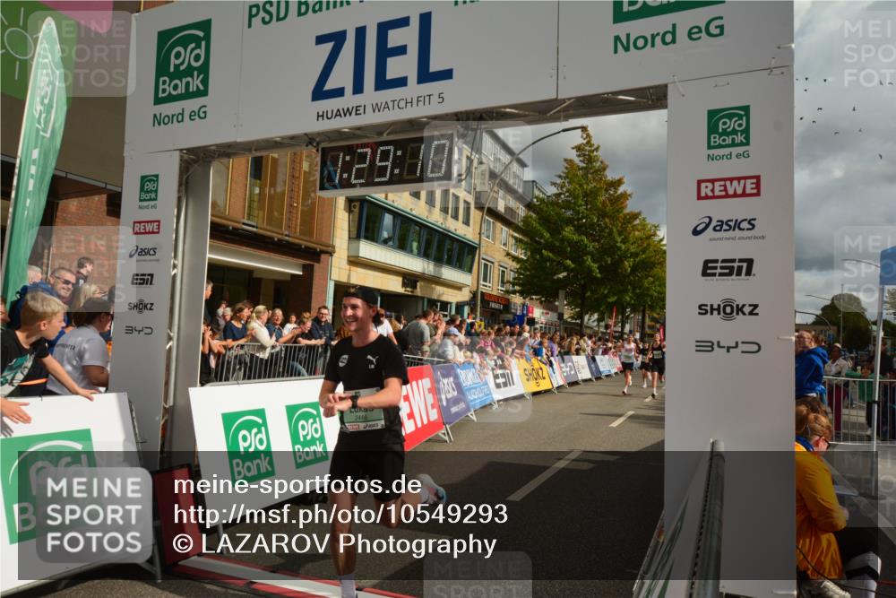 20.09.2026 - PSD Bank Halbmarathon LAZAROV Photography http://msf.ph/oto/10549293 20.09.2026 11:29:09 Ziel 1057, 1572, 2404, 2446, 2459, 2975, 4348 meine-sportfotos.de