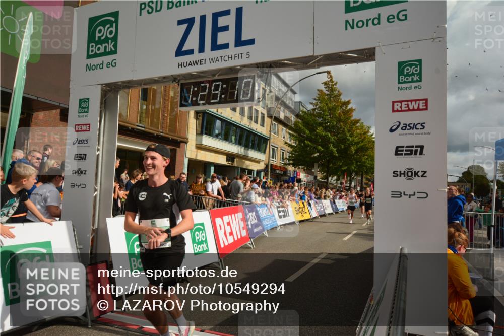 20.09.2026 - PSD Bank Halbmarathon LAZAROV Photography http://msf.ph/oto/10549294 20.09.2026 11:29:09 Ziel 1057, 1572, 2404, 2446, 2459, 2975, 4348 meine-sportfotos.de