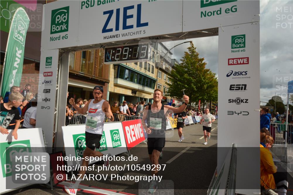 20.09.2026 - PSD Bank Halbmarathon LAZAROV Photography http://msf.ph/oto/10549297 20.09.2026 11:29:12 Ziel 1548, 1572, 2404, 2446, 2459, 2975, 4348 meine-sportfotos.de
